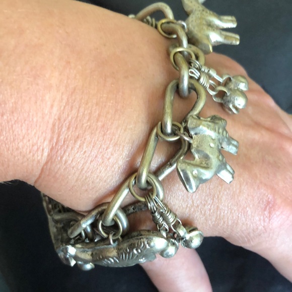 🐲CHARM BRACELET🐲 - Picture 1 of 3